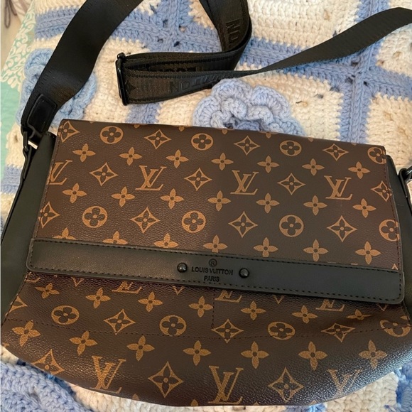Handbags - Brown Crossbody Bag